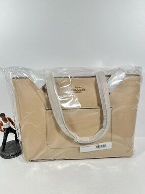 Coach Station Tote Bag In Signature Leather NWT